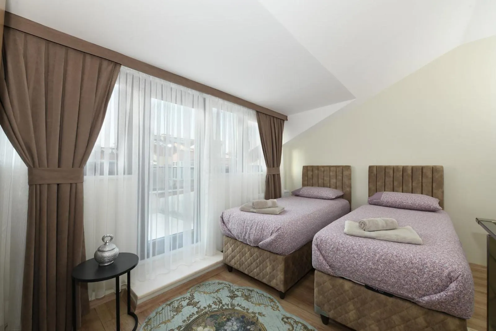 Space Suite 5 Istanbul